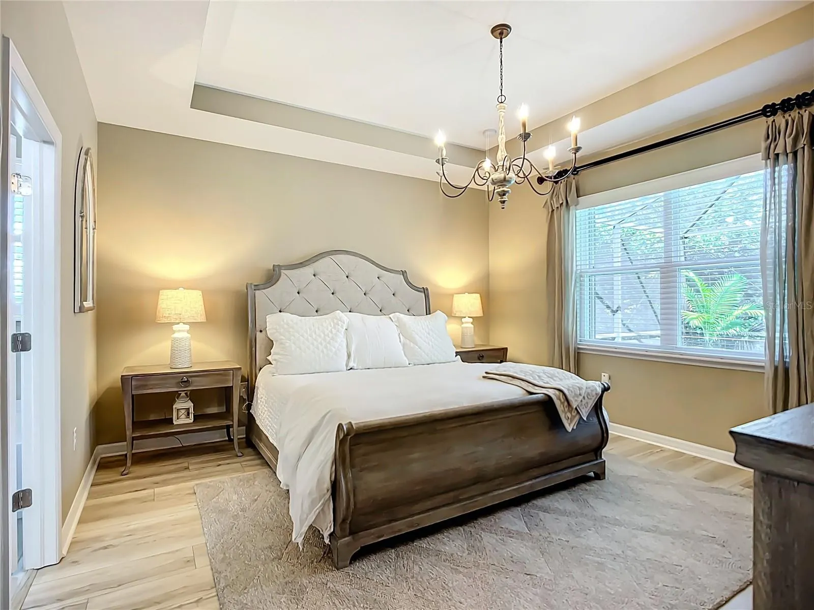 2807 ORIOLE DR