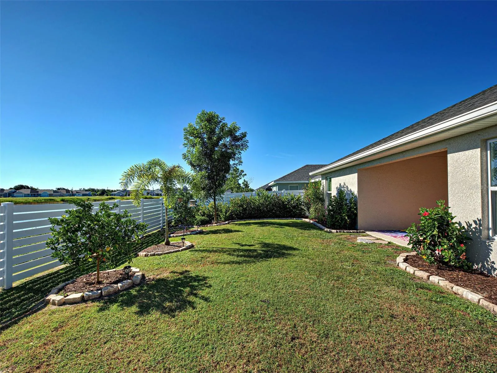 2551 AVERLAND LOOP