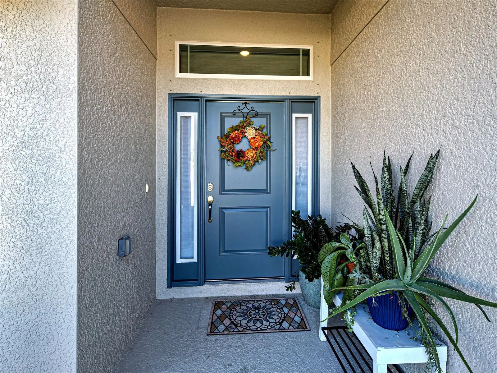 2551 AVERLAND LOOP