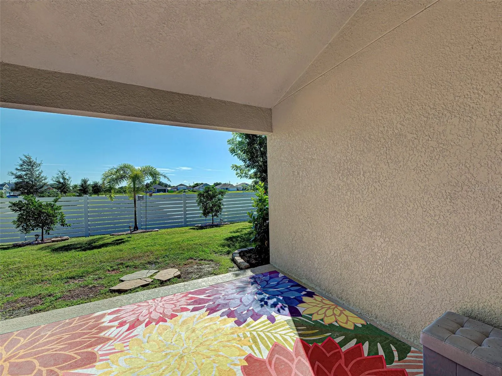 2551 AVERLAND LOOP