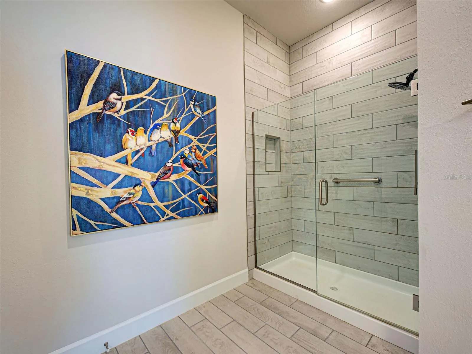 2551 AVERLAND LOOP