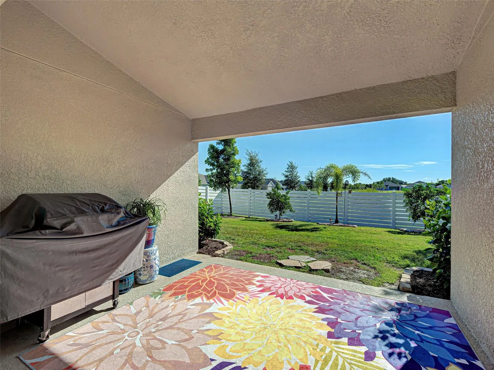 2551 AVERLAND LOOP