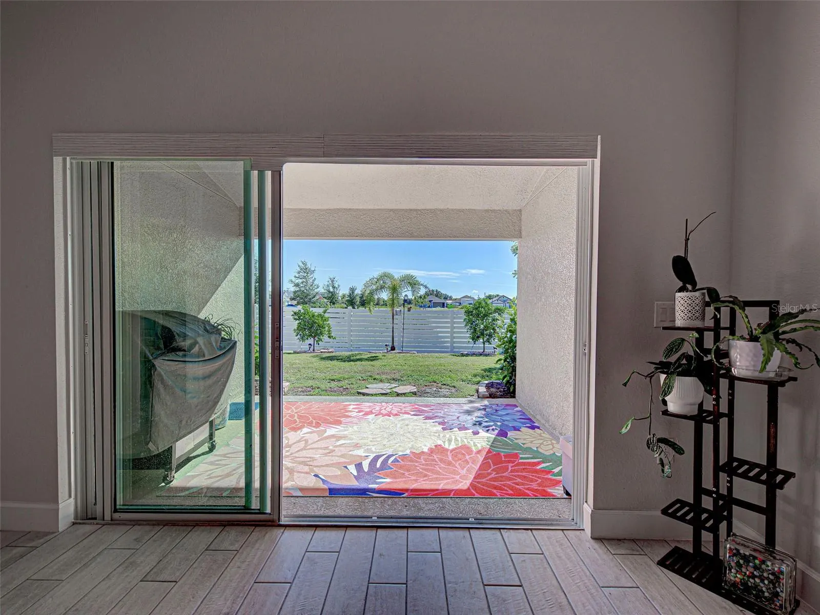 2551 AVERLAND LOOP