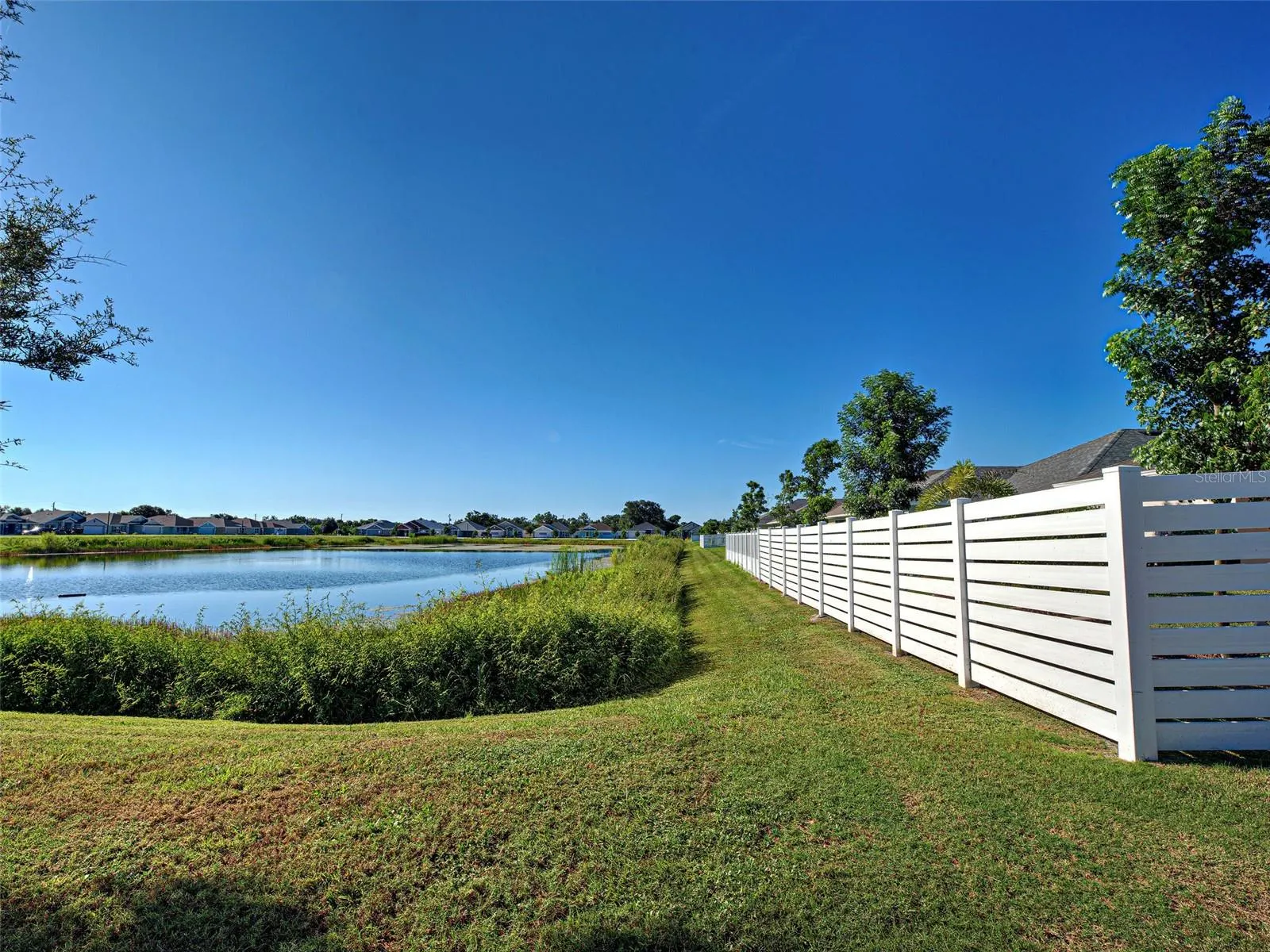 2551 AVERLAND LOOP