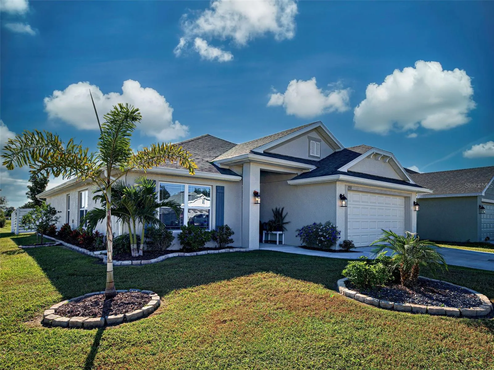 2551 AVERLAND LOOP