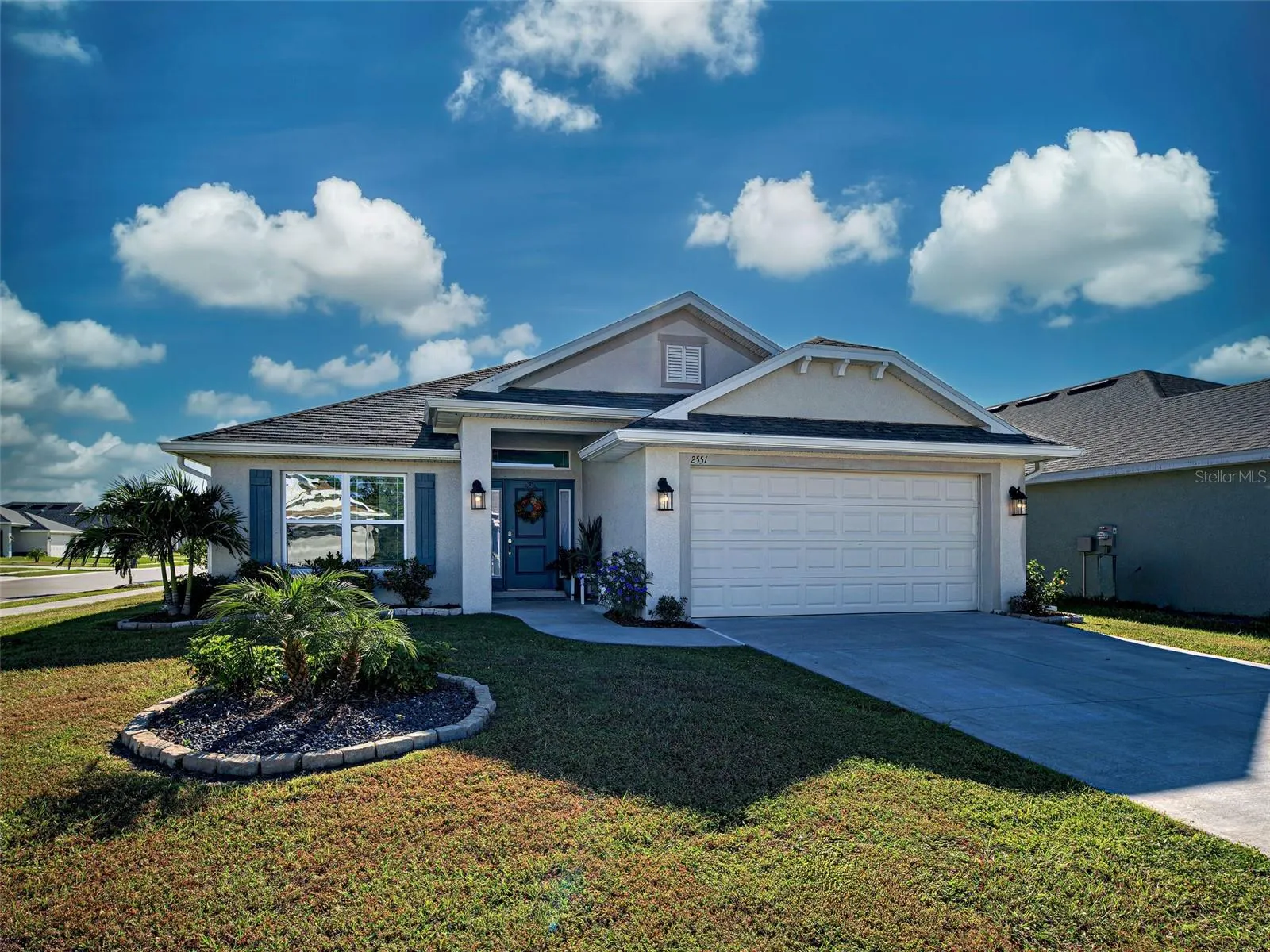 2551 AVERLAND LOOP