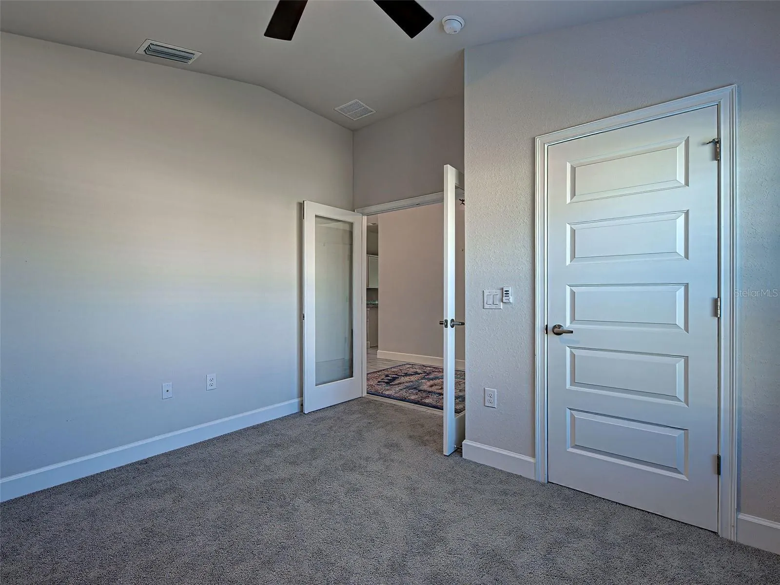 2551 AVERLAND LOOP