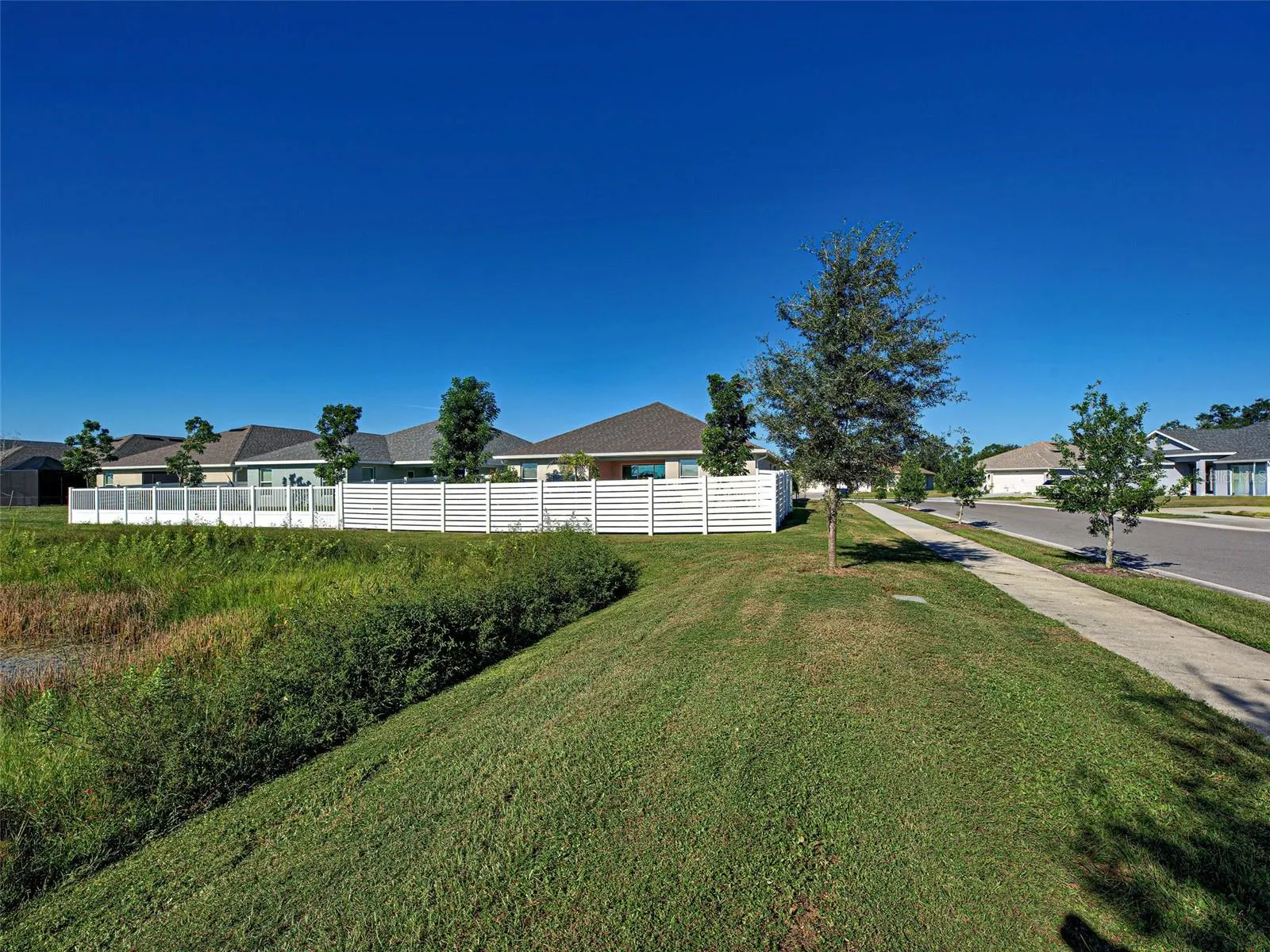 2551 AVERLAND LOOP