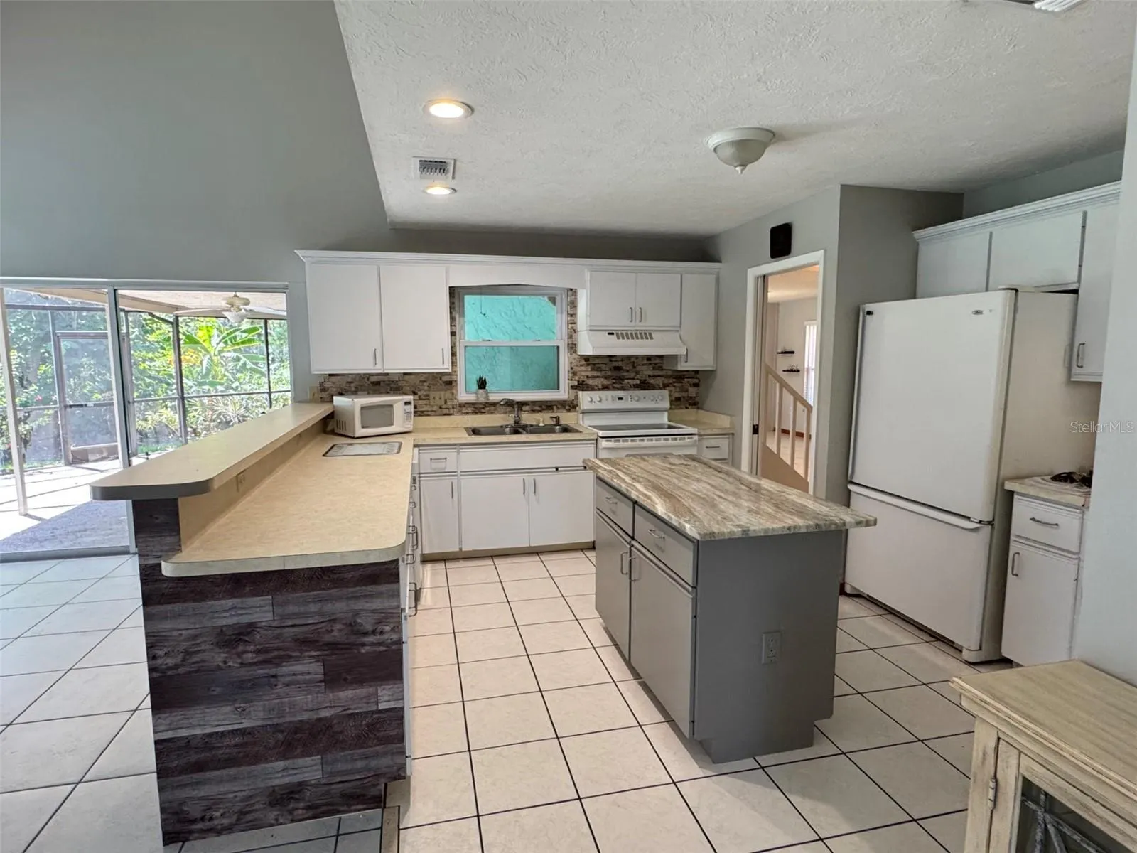 4256 KING RICHARD LN