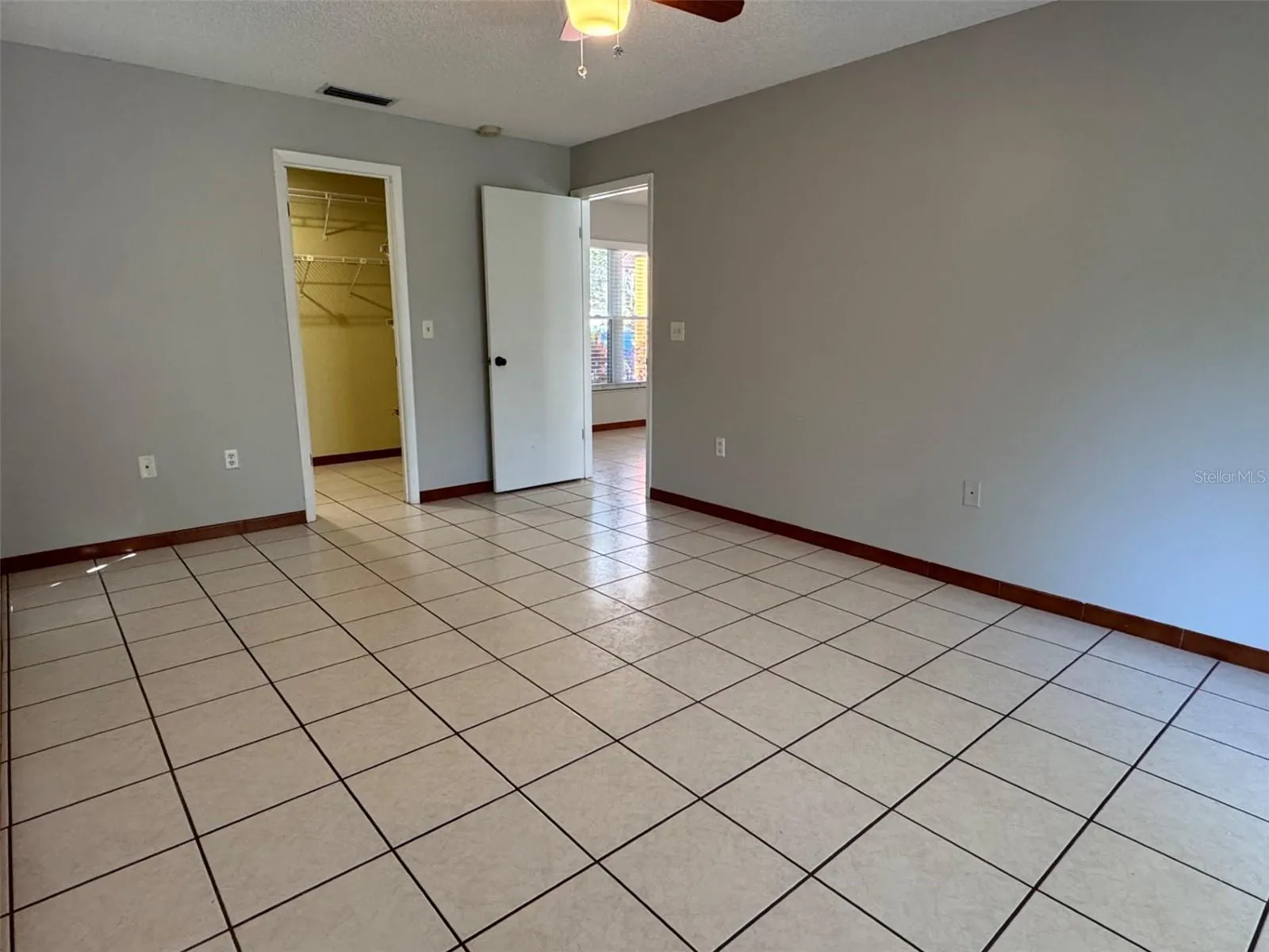 4256 KING RICHARD LN