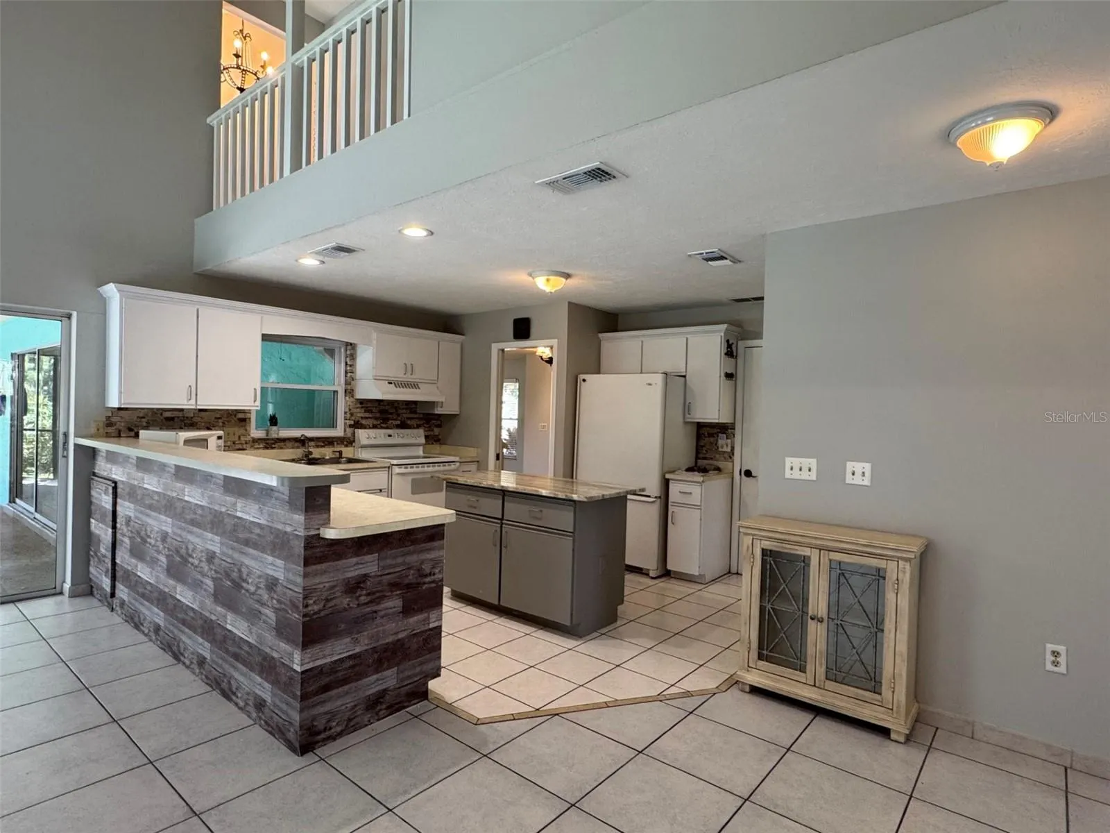 4256 KING RICHARD LN
