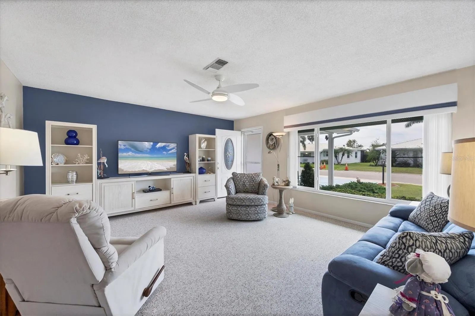4203 NEIL LN