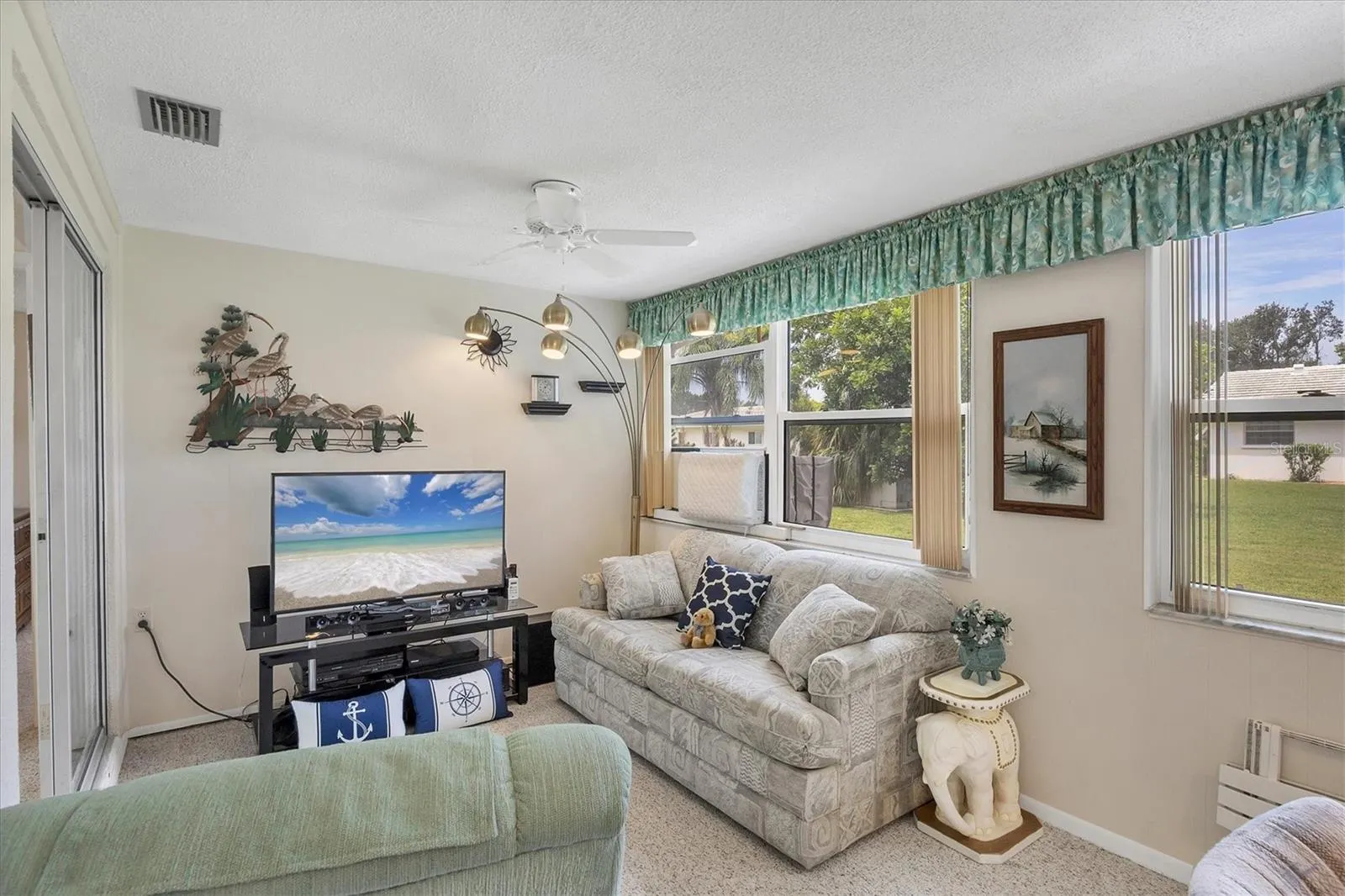 4203 NEIL LN