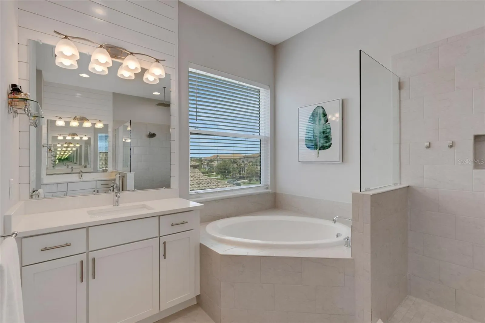 5718 TITLE ROW DR