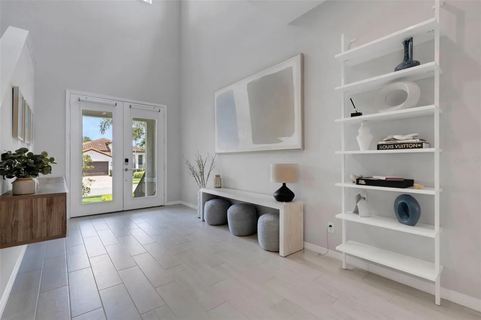 5718 TITLE ROW DR