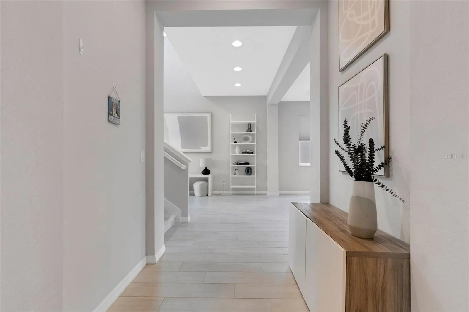 5718 TITLE ROW DR