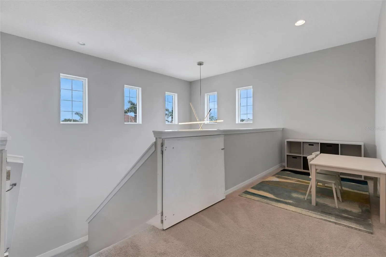 5718 TITLE ROW DR