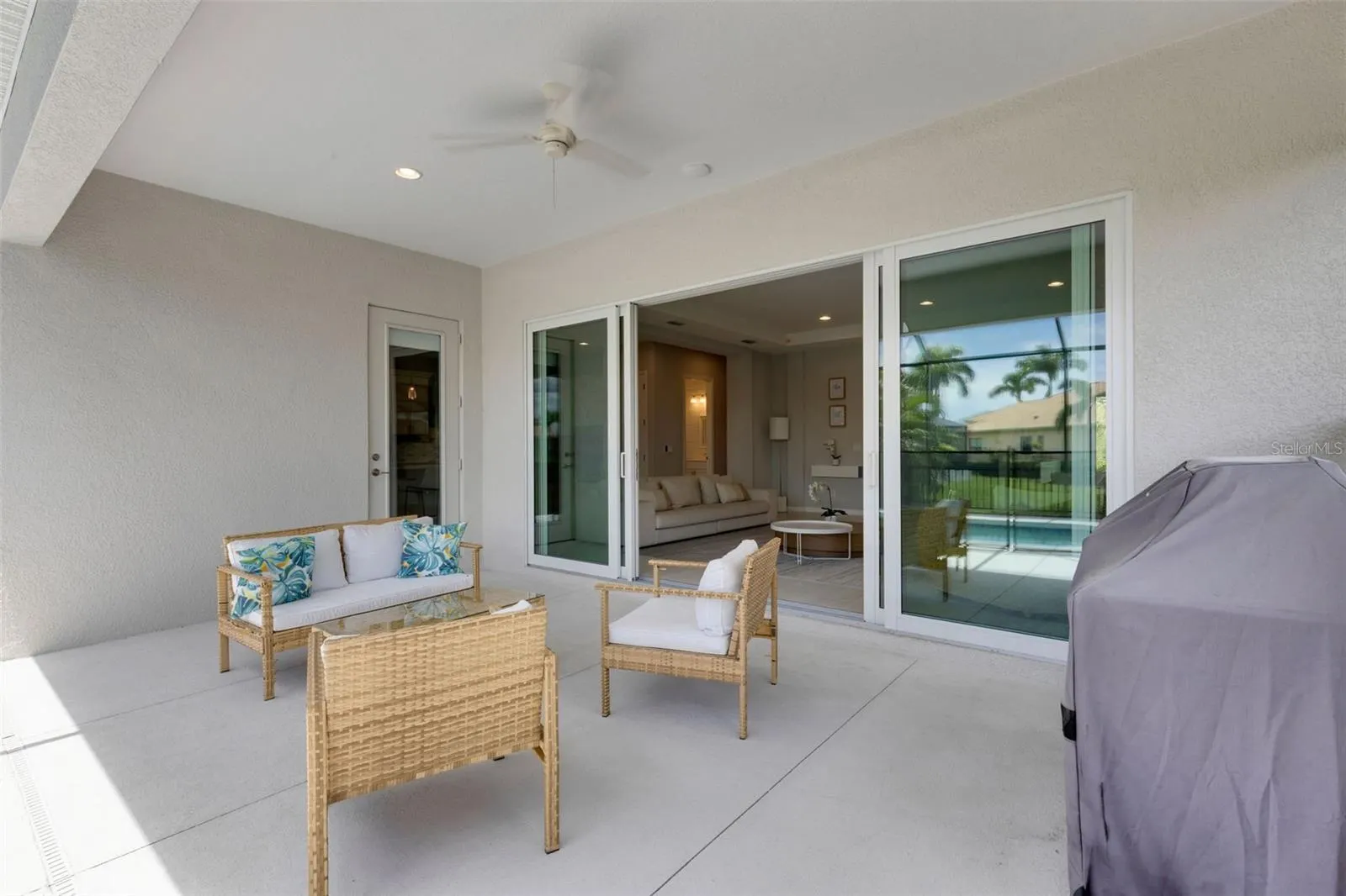 5718 TITLE ROW DR