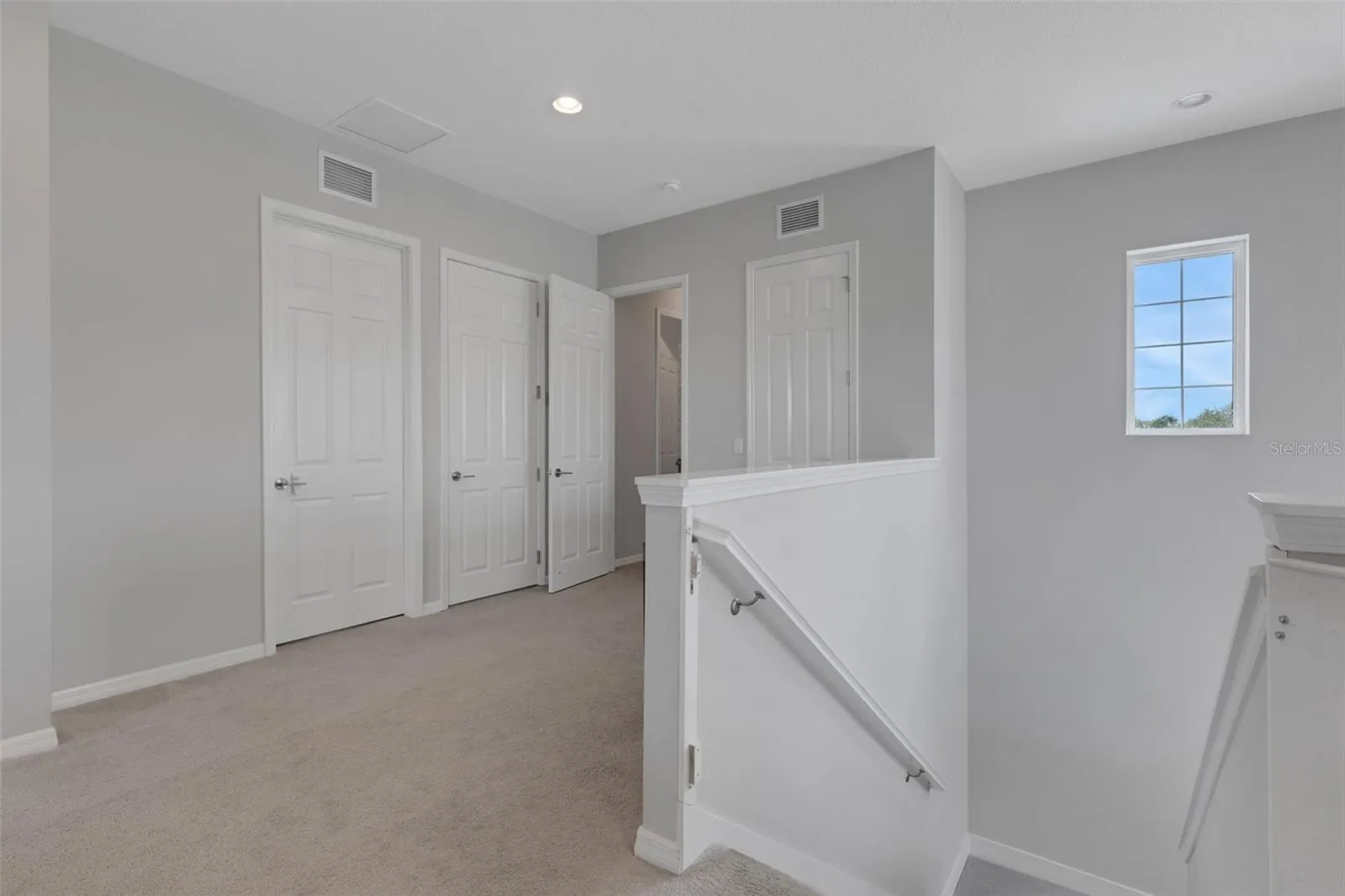 5718 TITLE ROW DR