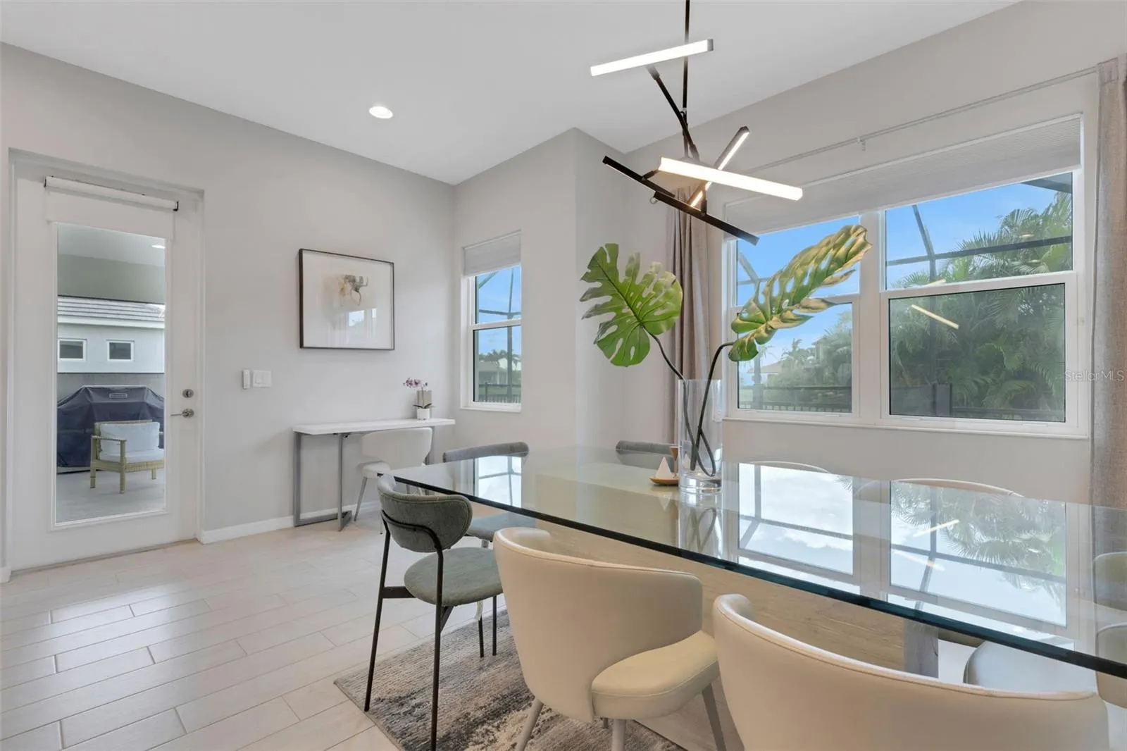 5718 TITLE ROW DR