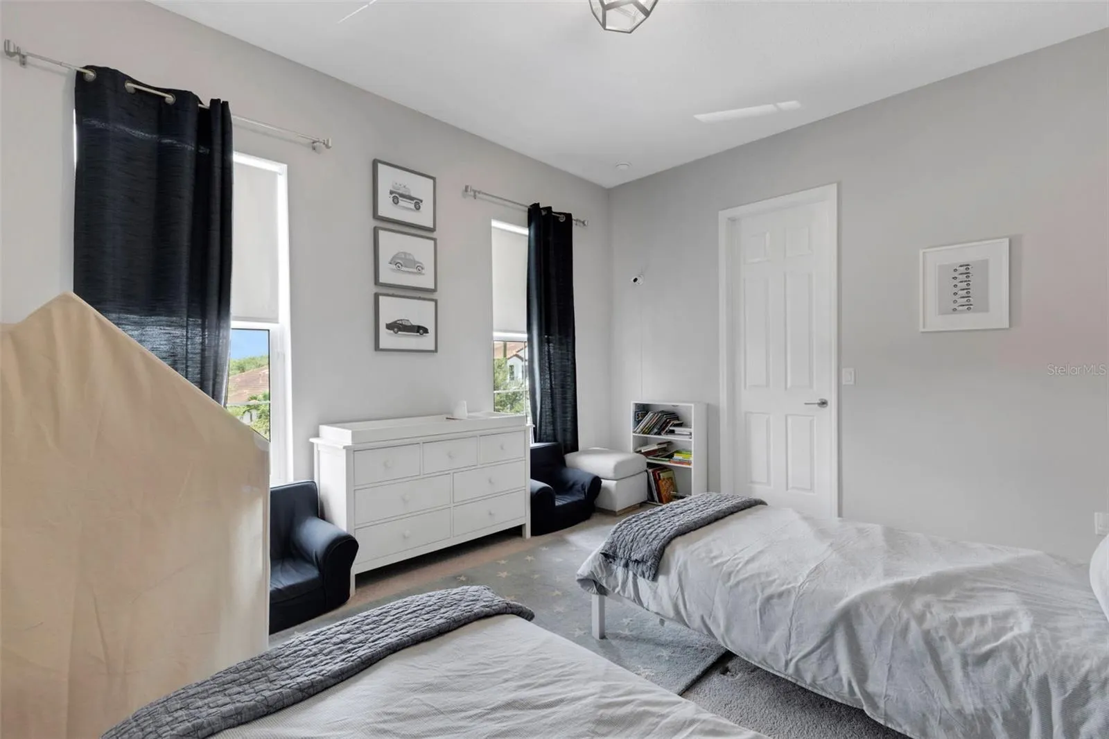5718 TITLE ROW DR