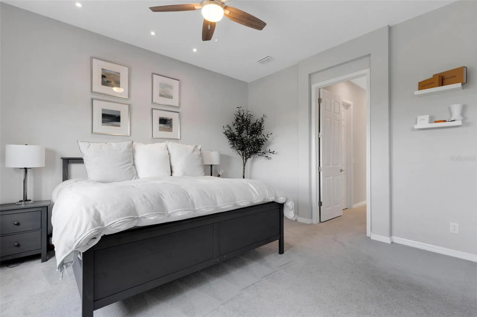 5718 TITLE ROW DR