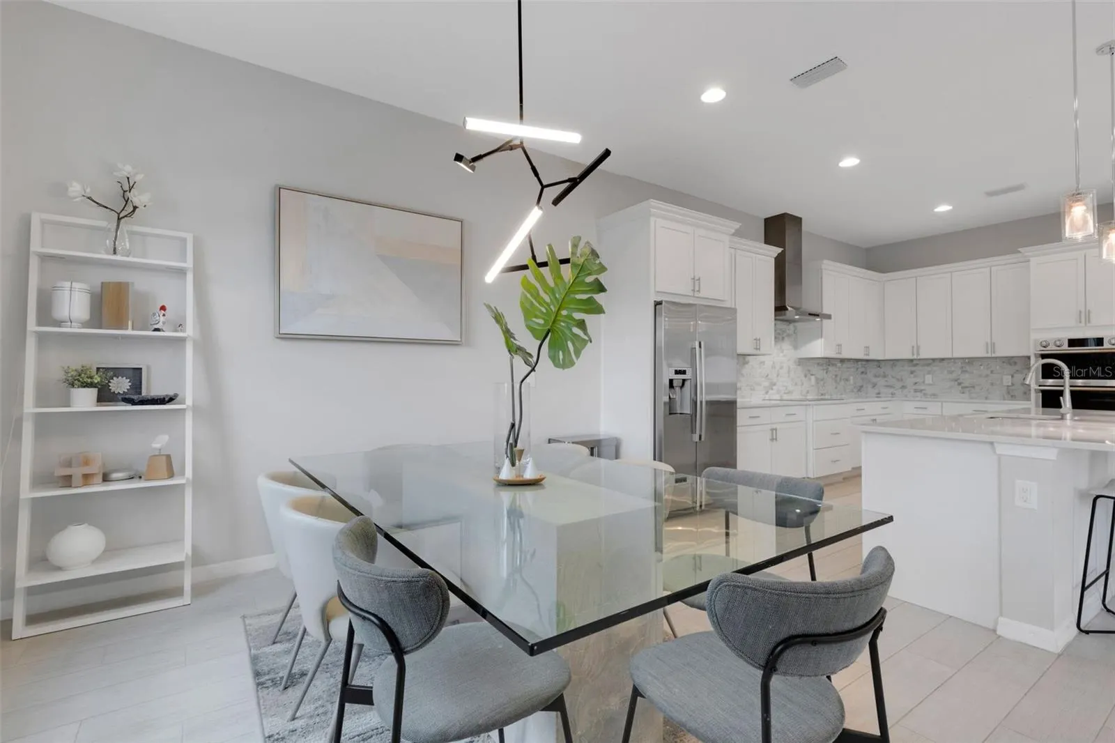5718 TITLE ROW DR