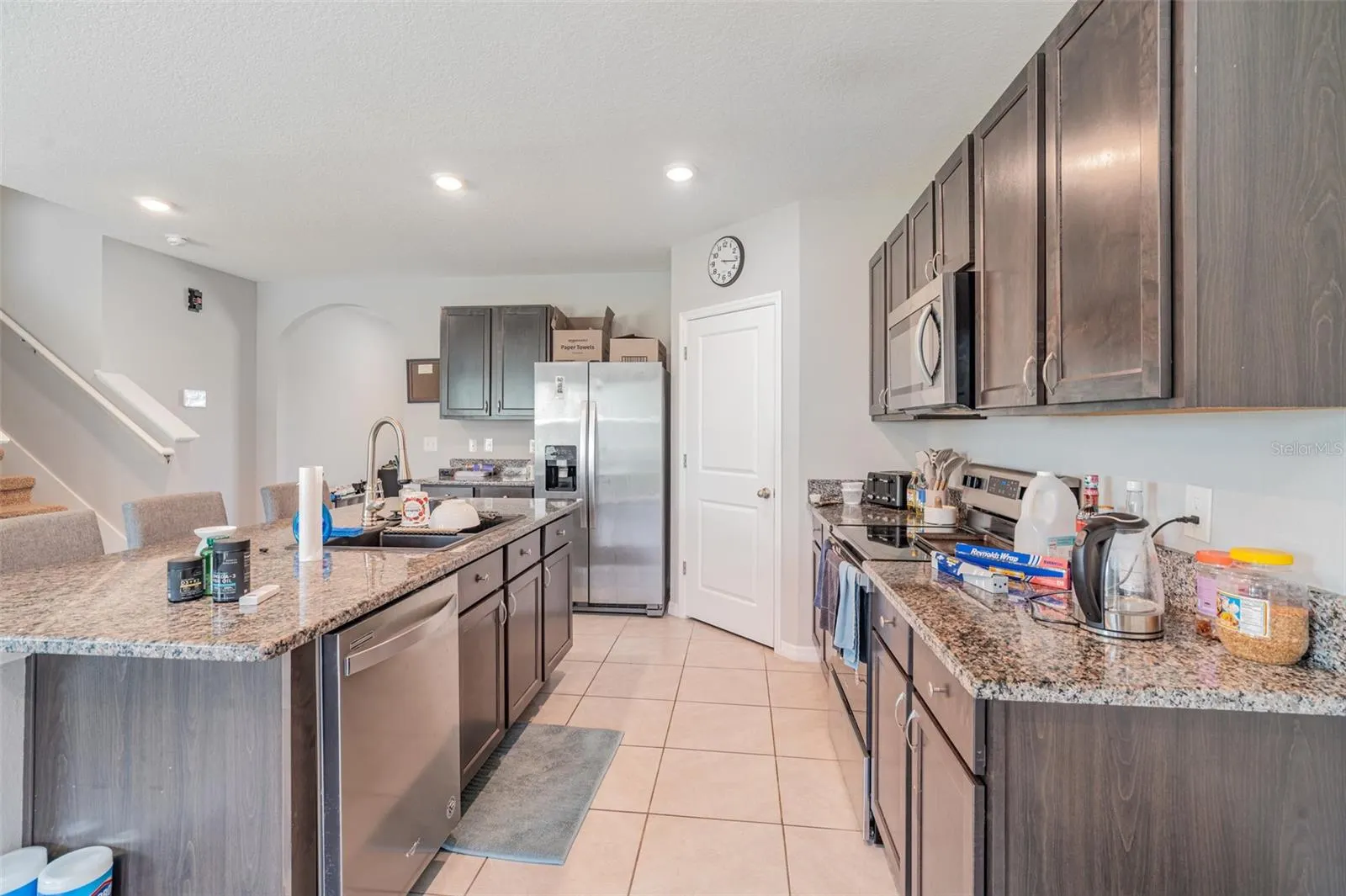 2725 GREENLEAF TER