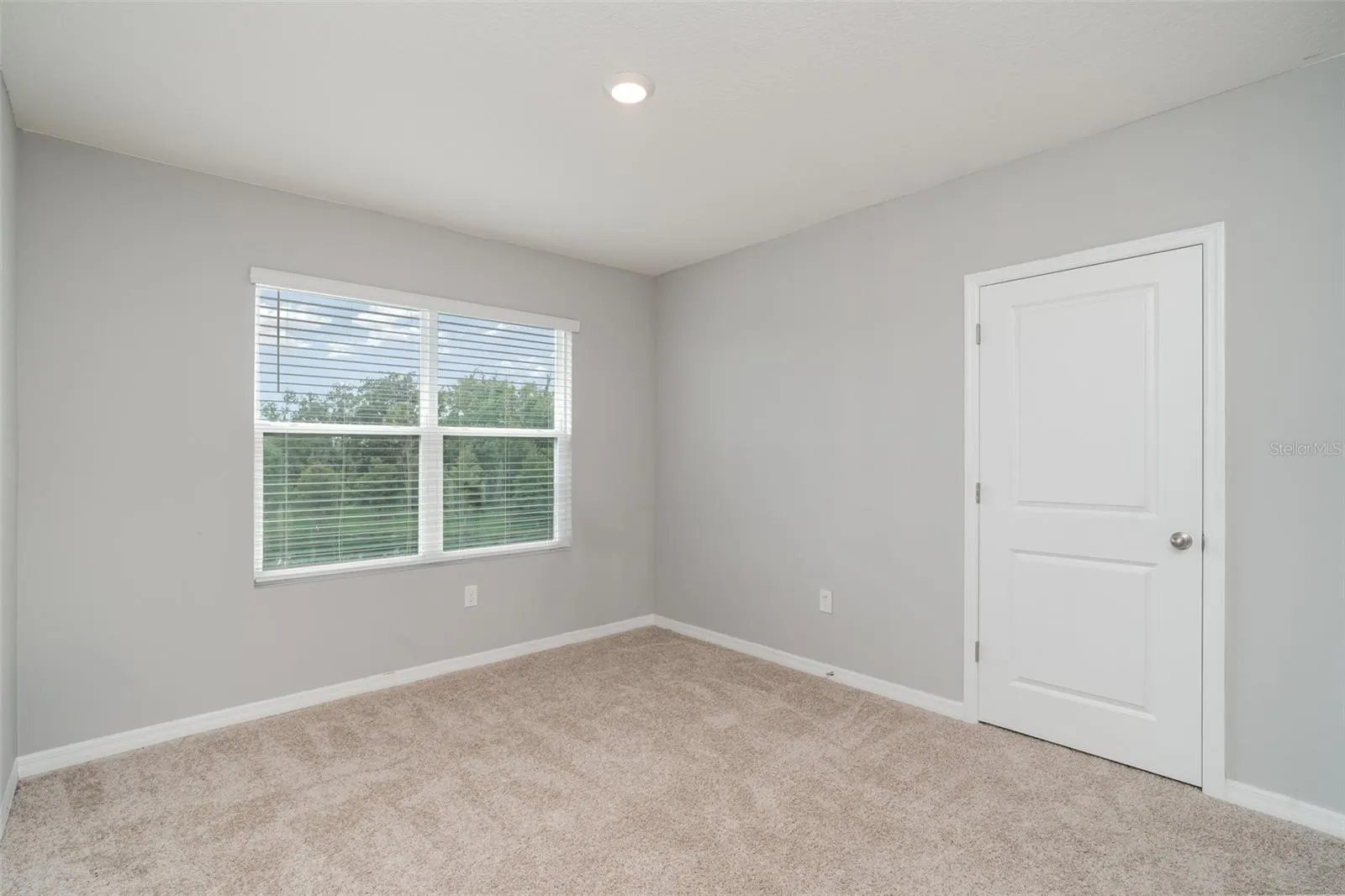 2725 GREENLEAF TER