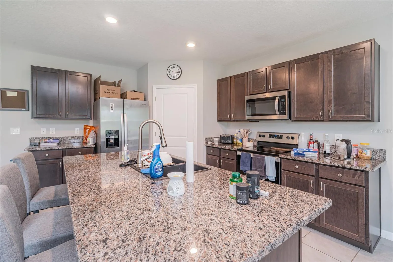 2725 GREENLEAF TER