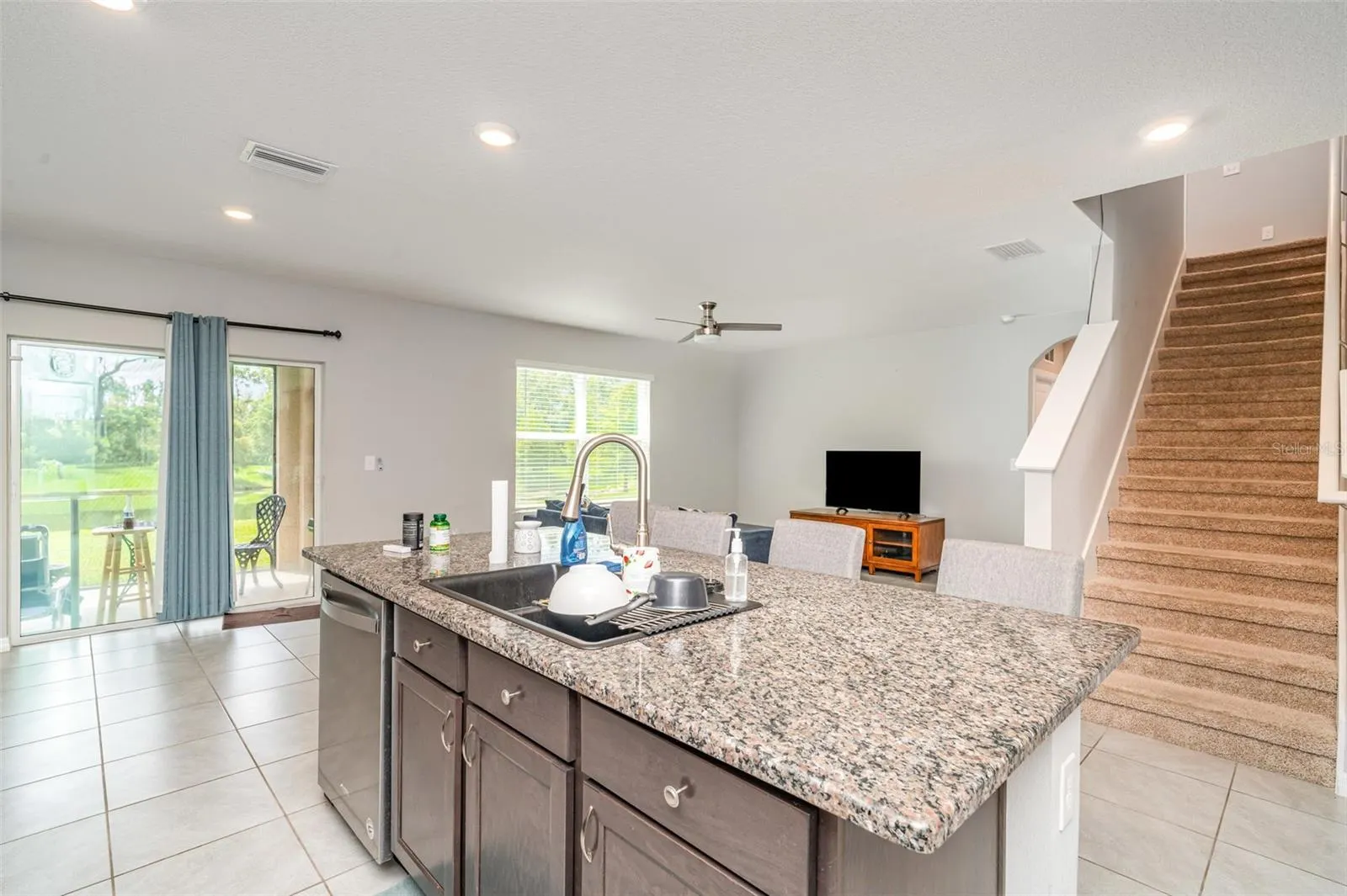 2725 GREENLEAF TER