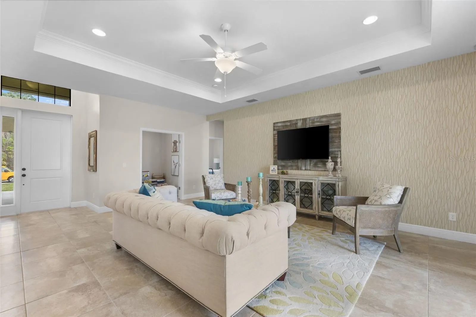 2471 W PRICE BLVD