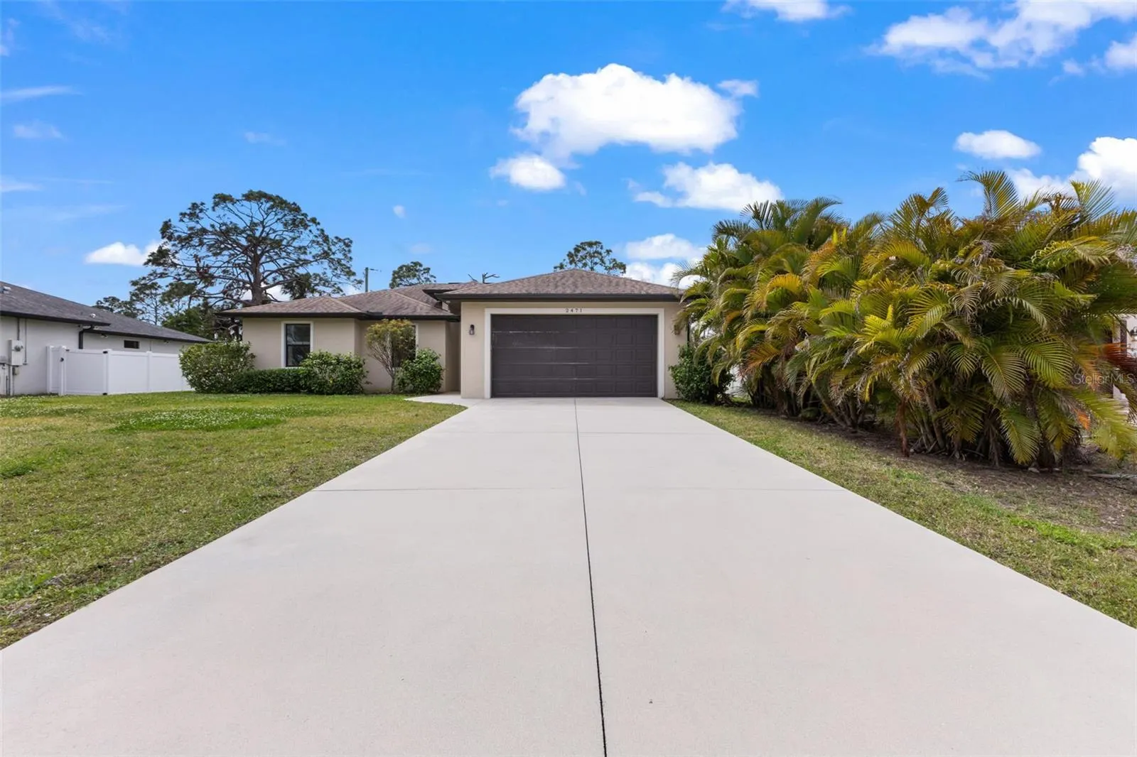 2471 W PRICE BLVD
