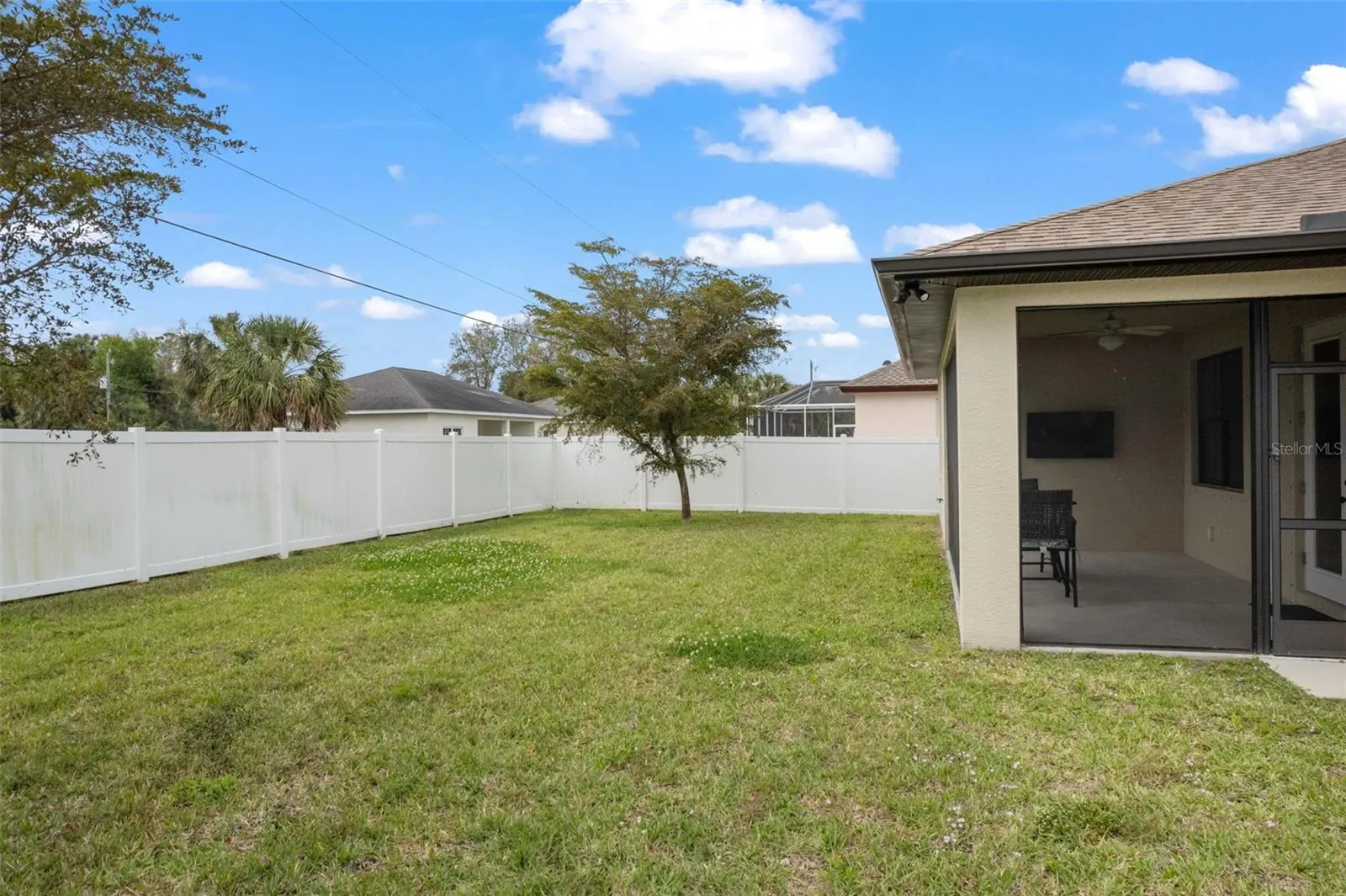 2471 W PRICE BLVD