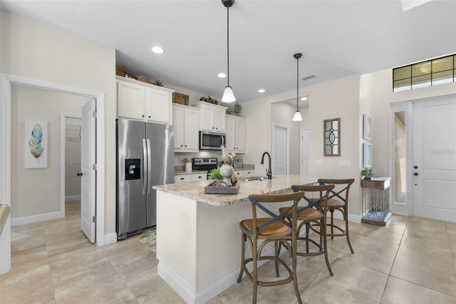 2471 W PRICE BLVD