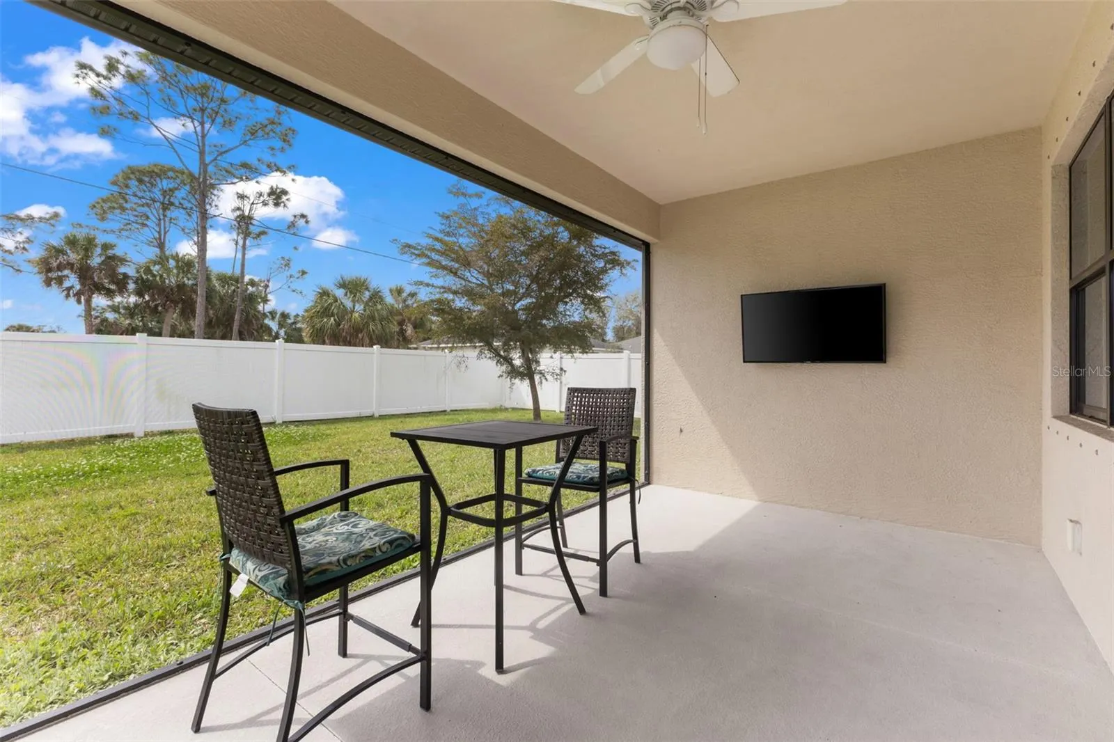 2471 W PRICE BLVD