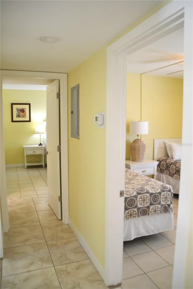 1275 TARPON CENTER DR #107, #107