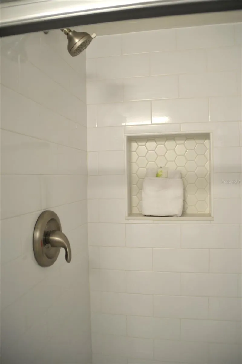 1275 TARPON CENTER DR #107, #107