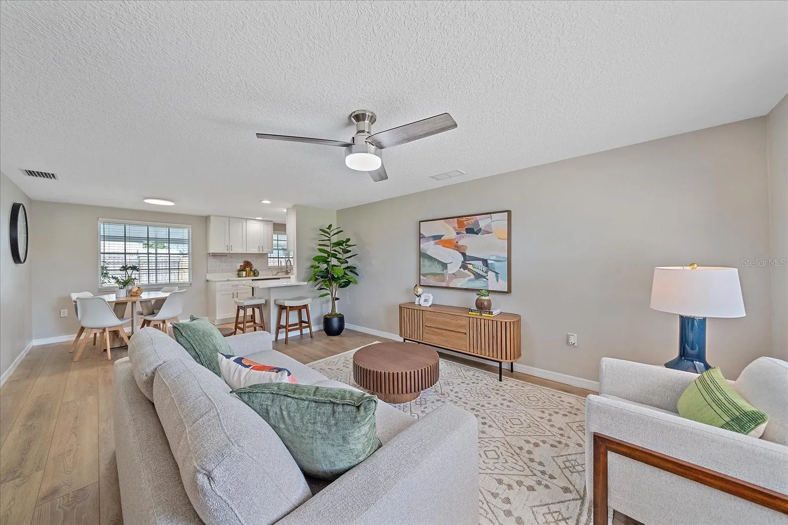 3032 GOLDEN RAIN DR