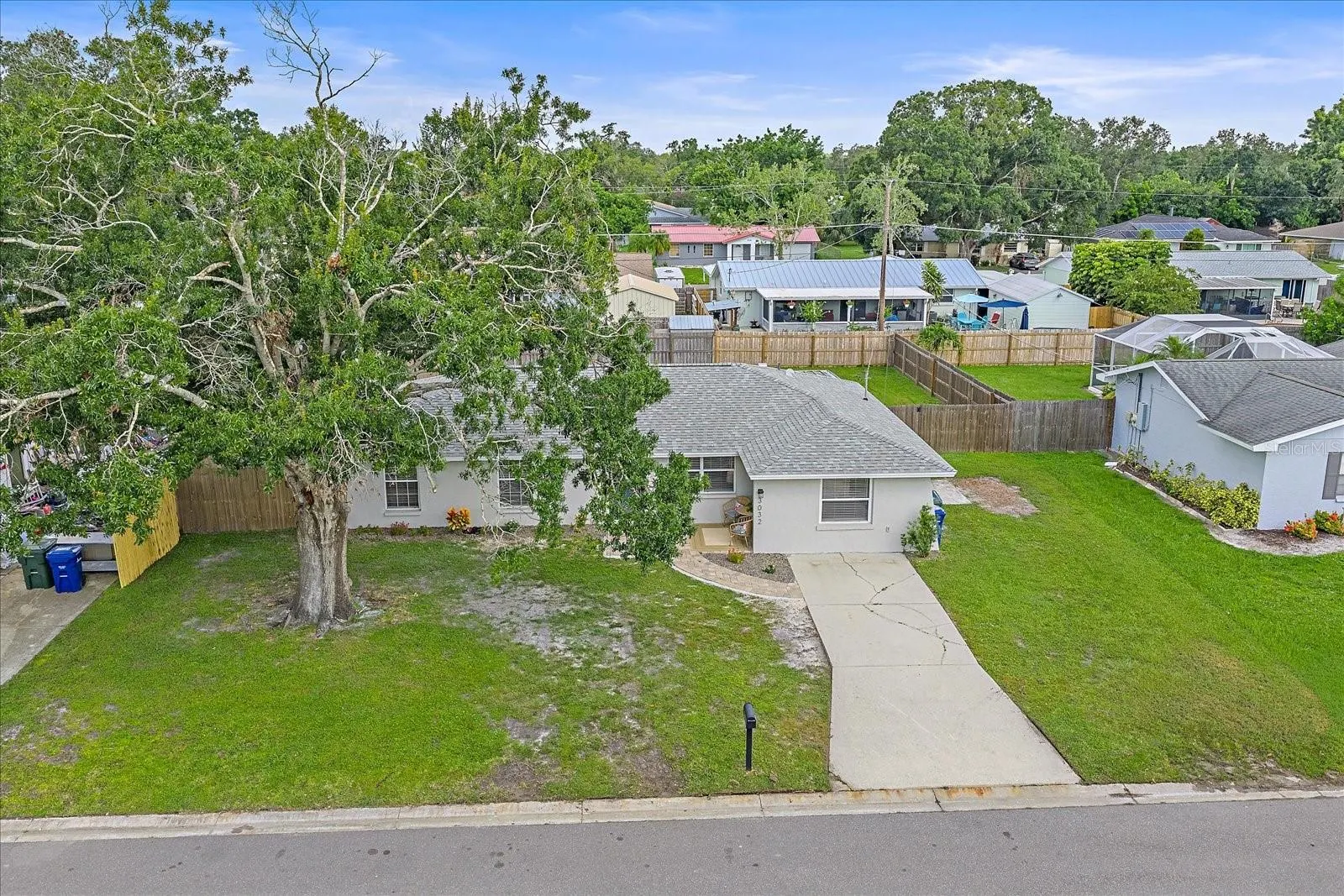 3032 GOLDEN RAIN DR
