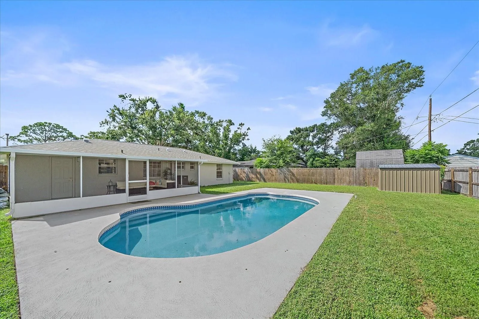 3032 GOLDEN RAIN DR