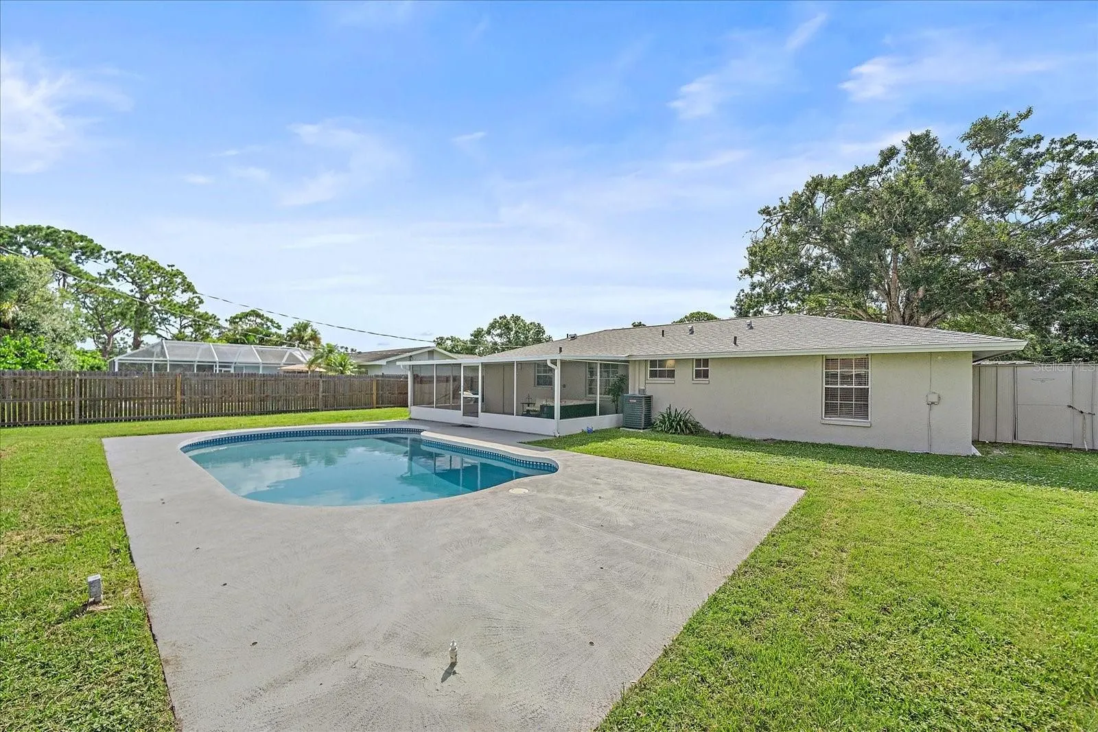 3032 GOLDEN RAIN DR