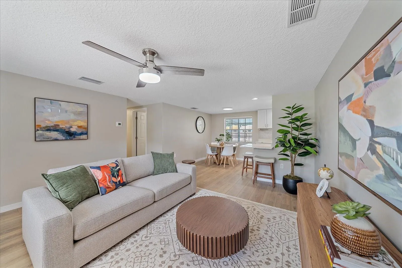 3032 GOLDEN RAIN DR