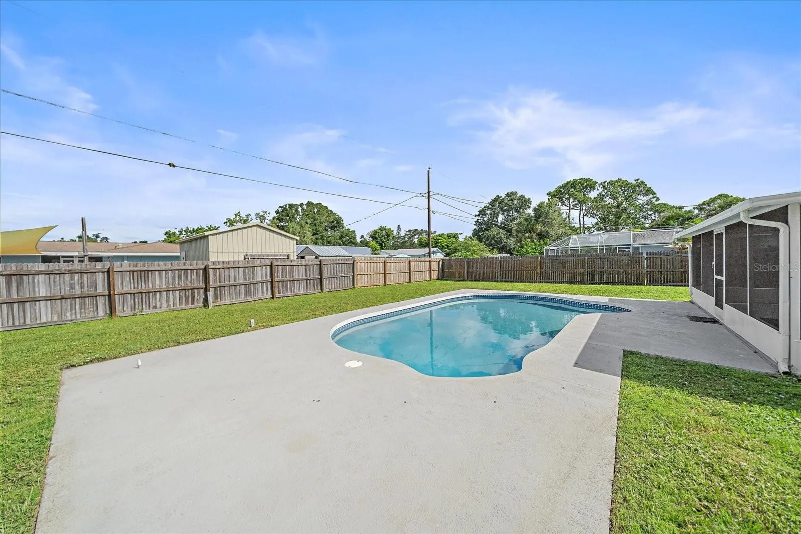 3032 GOLDEN RAIN DR