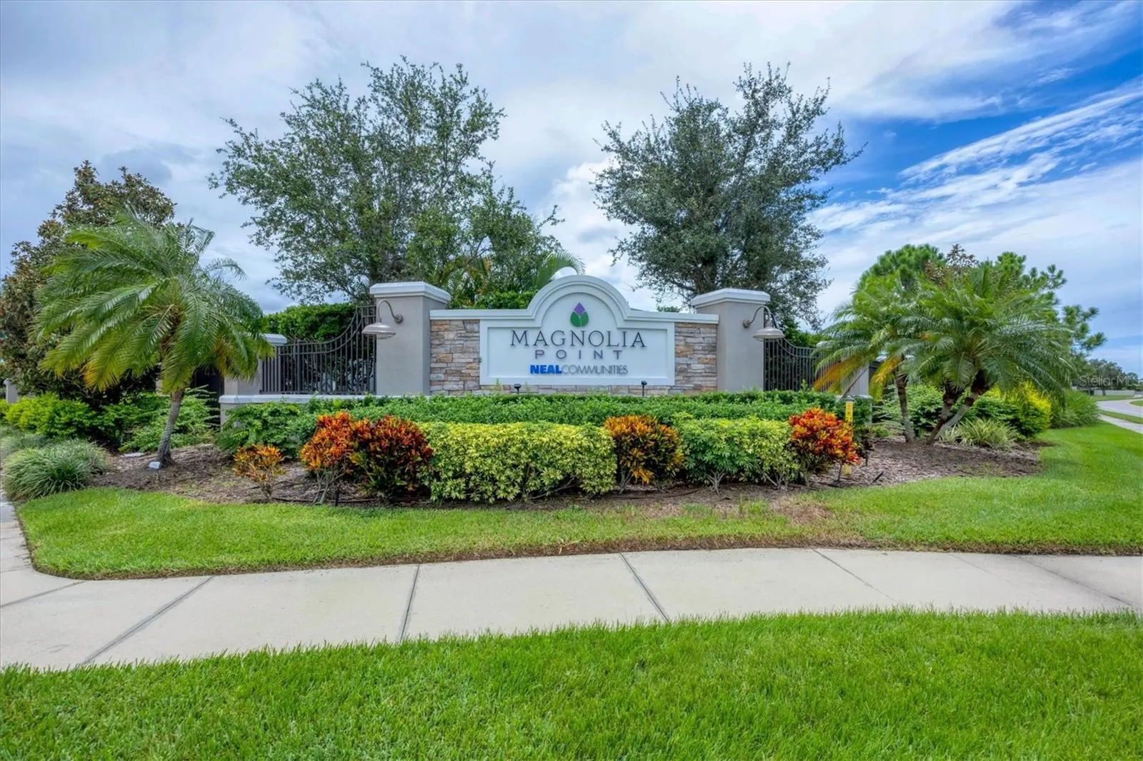 6964 WHITE WILLOW CT