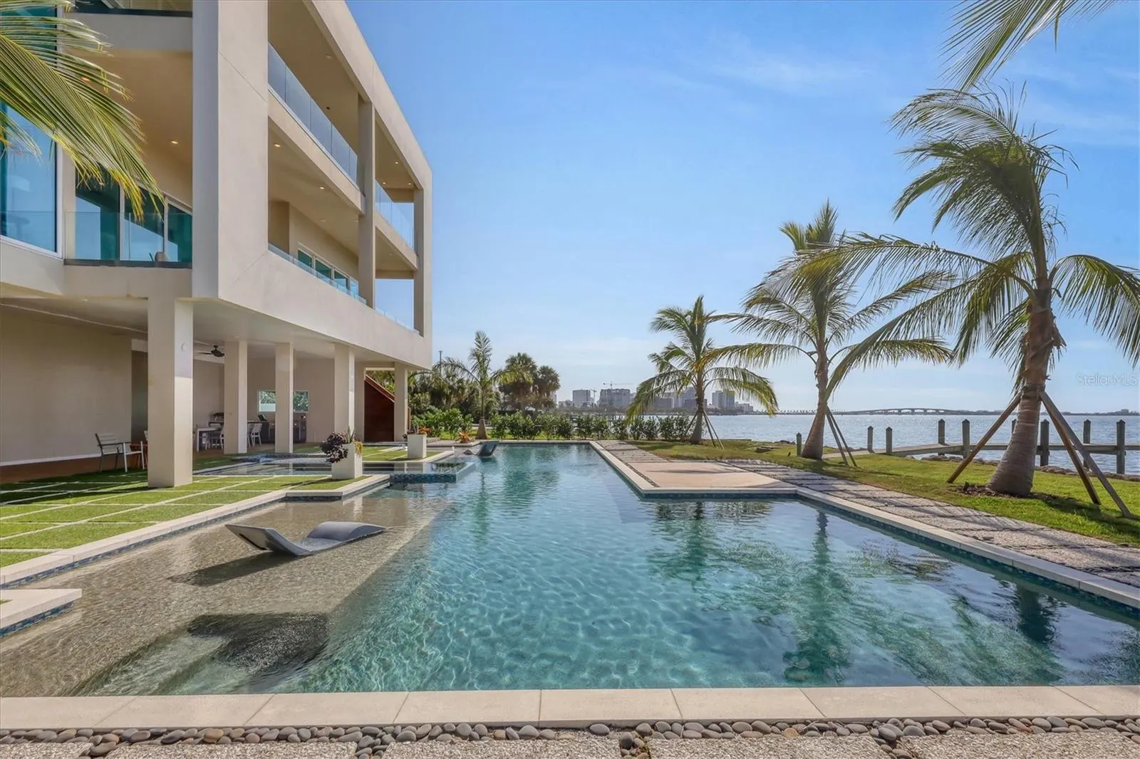 1000 TOCOBAGA LN
