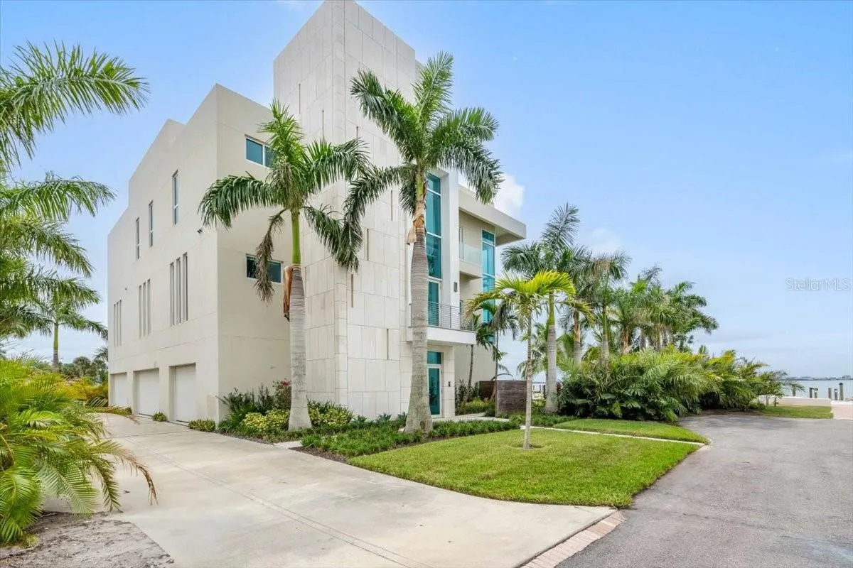 1000 TOCOBAGA LN
