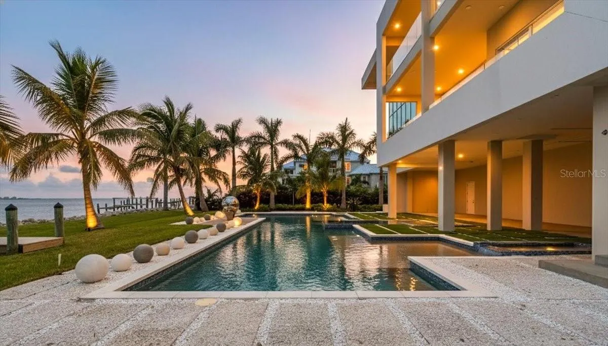1000 TOCOBAGA LN