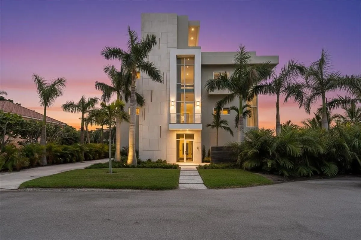 1000 TOCOBAGA LN