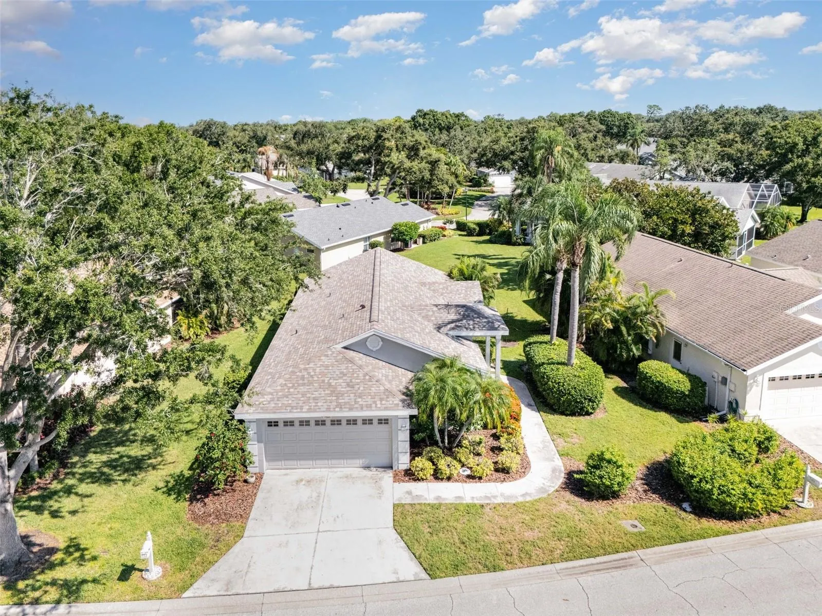 7395 ELEANOR CIR